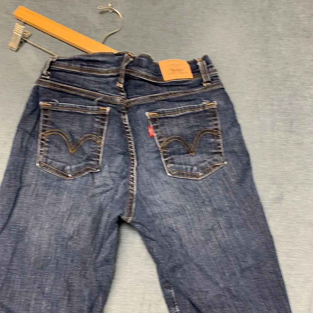 Levi's Perfectly Slimming Capri Jeans Womens 8P Blue Denim Dark Wash Stretch